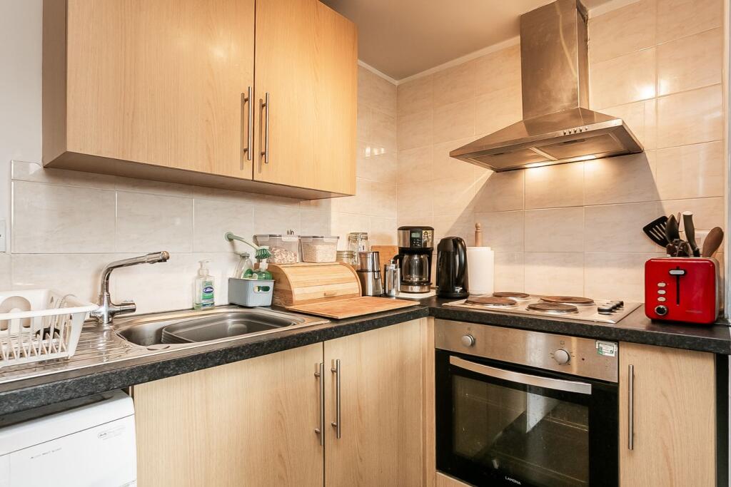 Apartment in Edinburgh, Gorgie - View 5