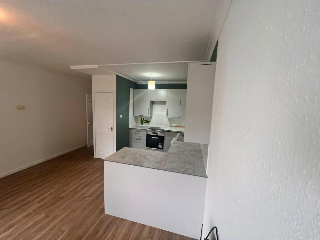 Apartment in Coventry - More