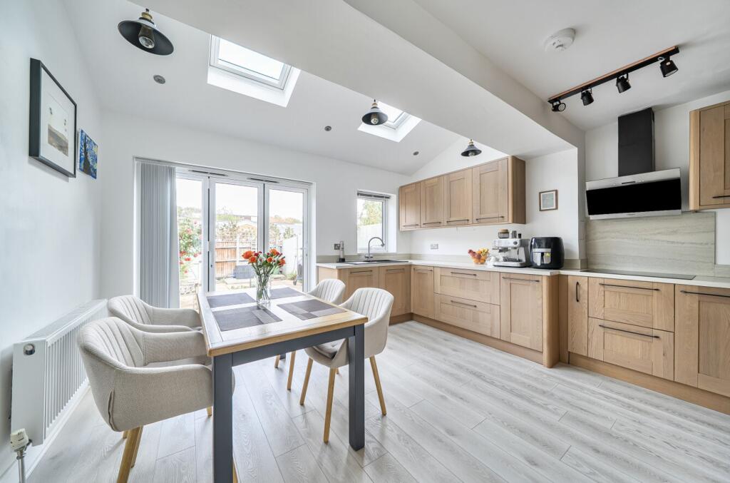 House in Twickenham - View 4