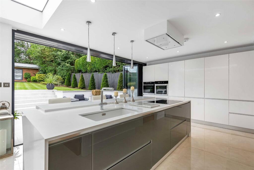 House in St Albans - View 2