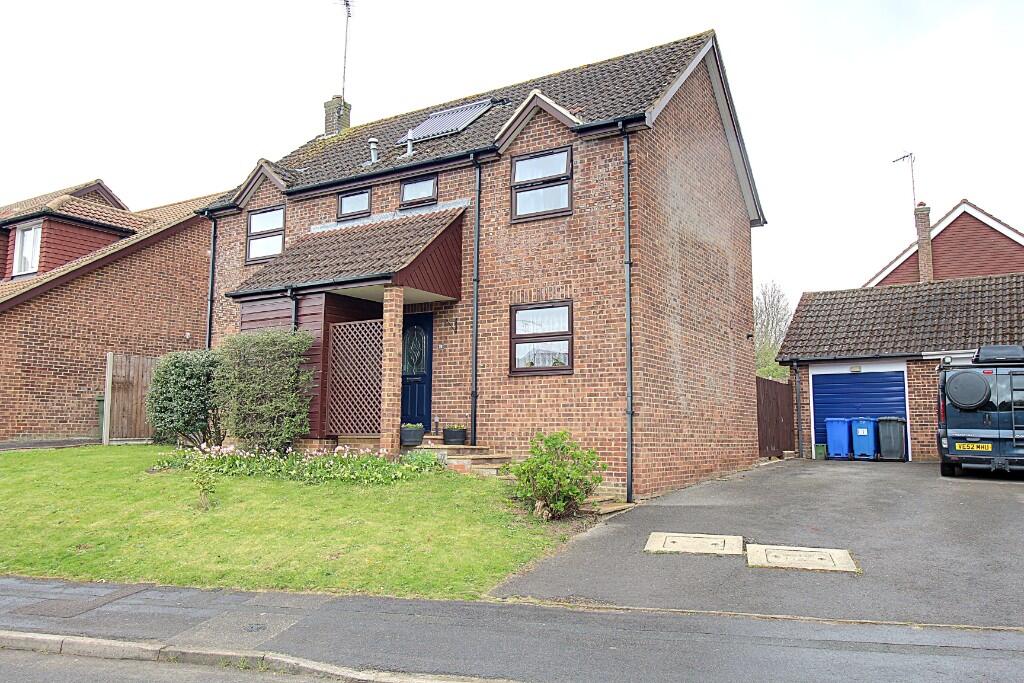 Main image of property: Middle Mead, Hook, Hampshire, RG27