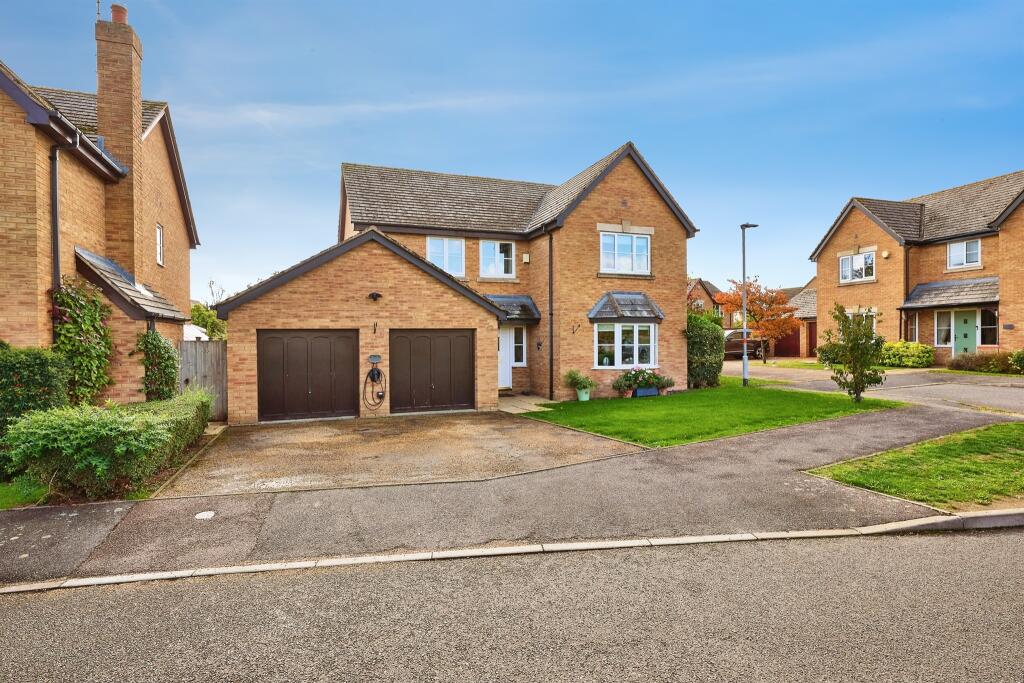4-bed detached on Hillfield Road, Oundle, Peterborough, £600,000