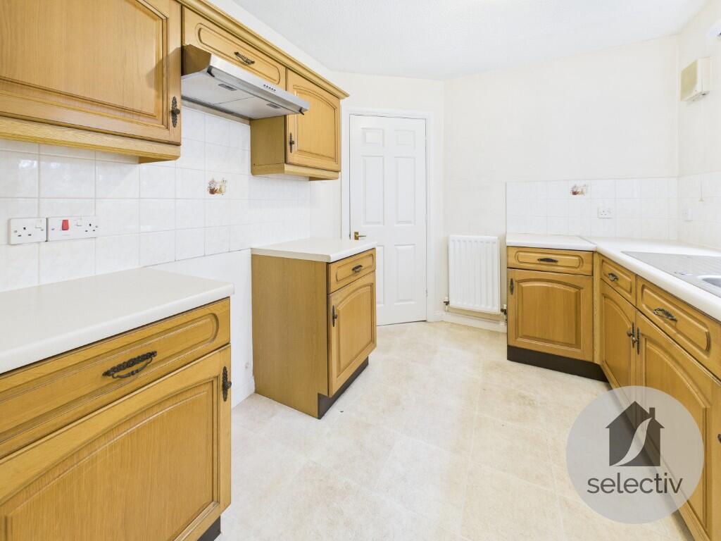 Shoreham Close, Redcar, North Yorkshire, TS10 photo 3