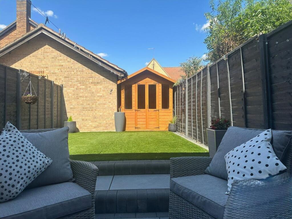 Lindsey Avenue, Market Deeping, PE6 photo 2