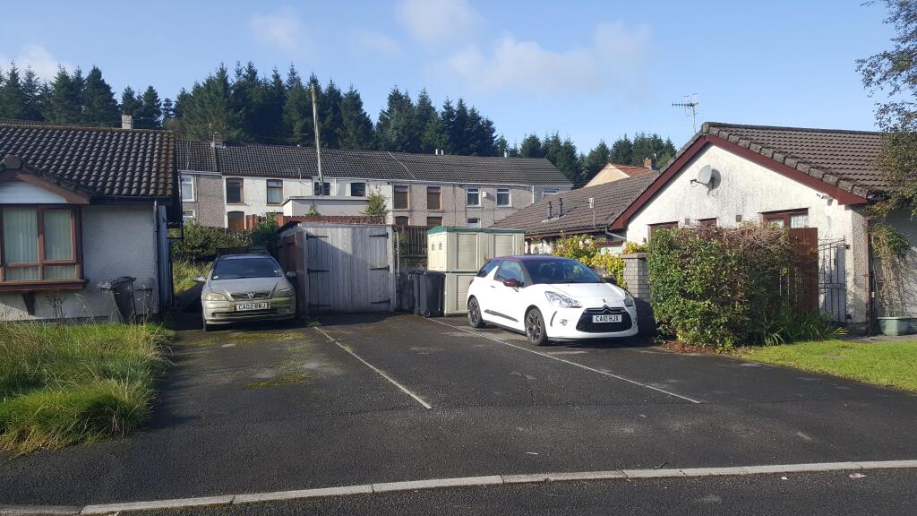 Main image of property: Cwm Farteg, Bryn