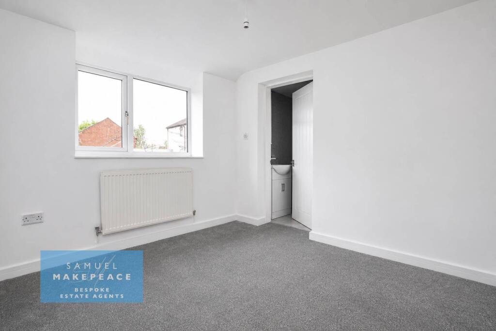 Apartment in Stoke-on-Trent - View 5