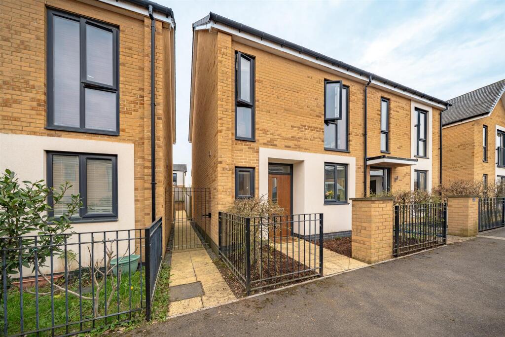 Main image of property: Simply Stunning Two Bedroom Home on Locking Parklands