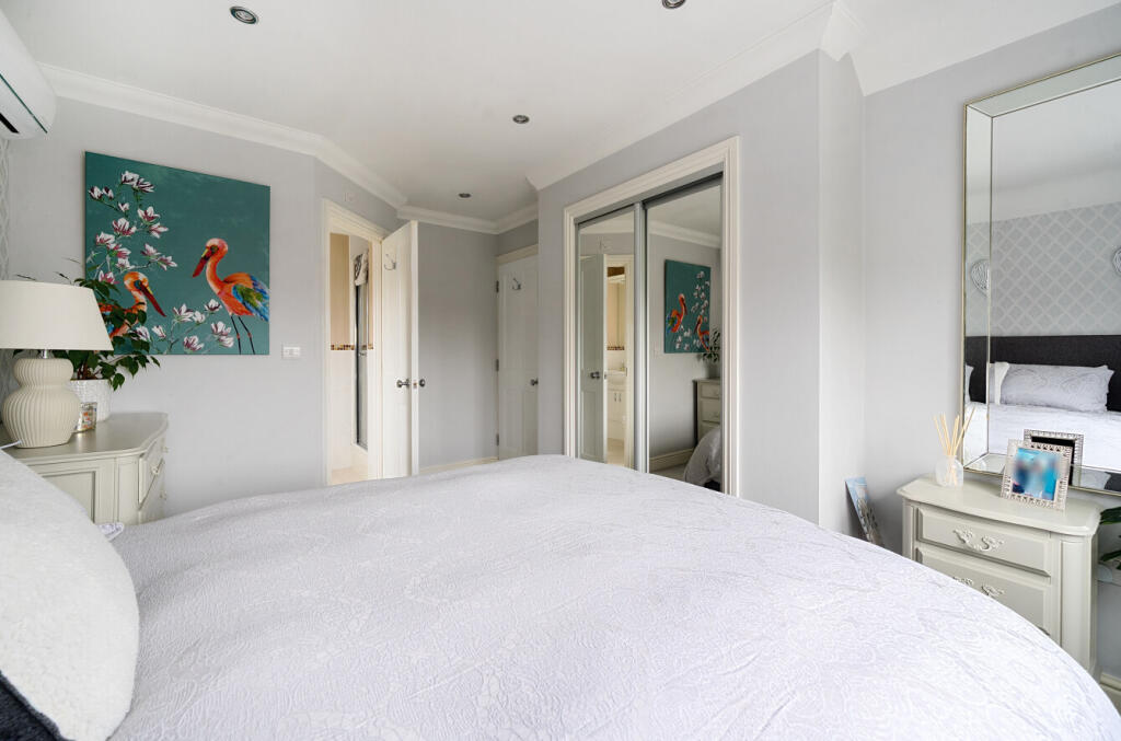 House in Berkshire, Warfield - View 6