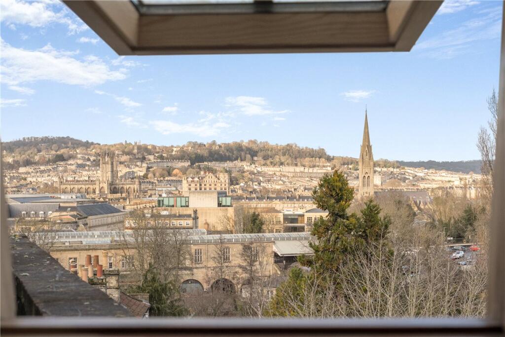 House in Bath, Lyncombe - More