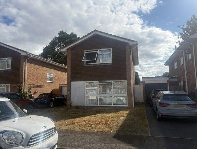 Main image of property: 8 Coppice Gardens, Yateley, Hampshire, GU46 6EF