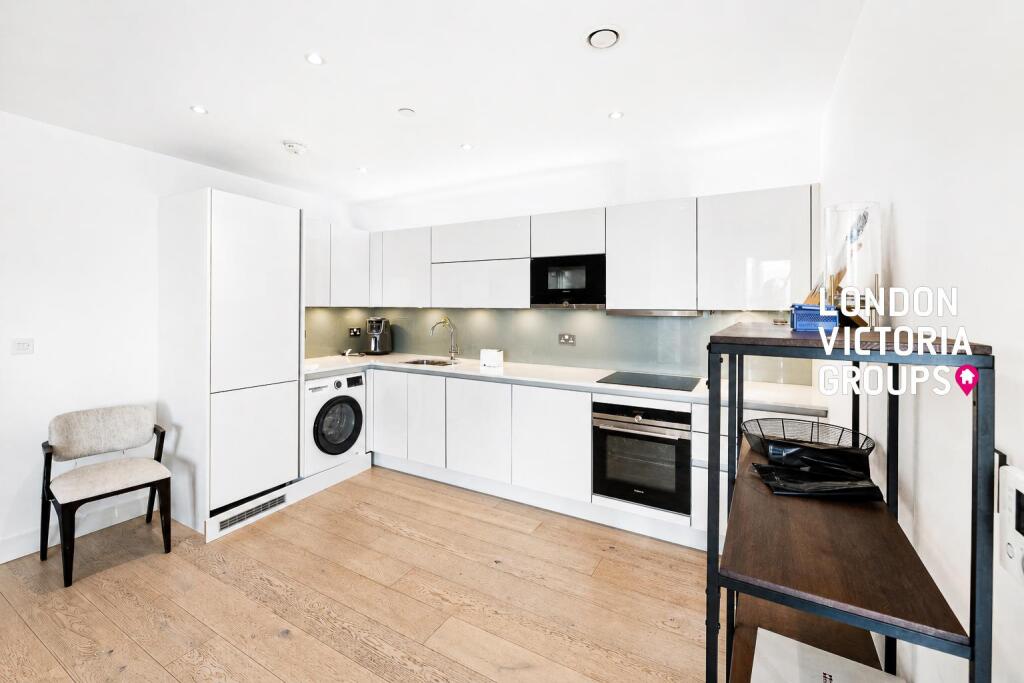 Apartment in London - View 5