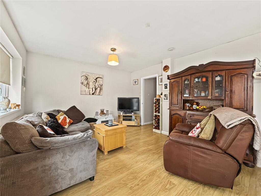 House in Gillingham, Twydall - View 4