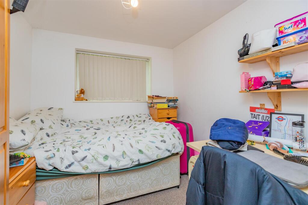 6 bedroom house for rent
