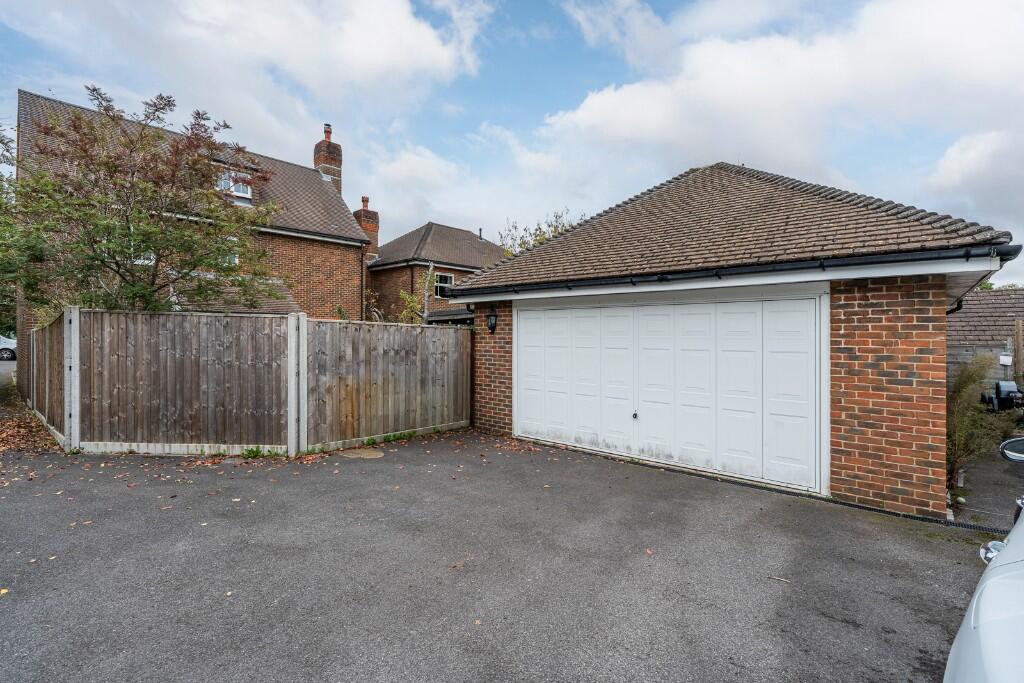 Jarvis Fields, Bursledon, Hampshire, SO31 photo 3