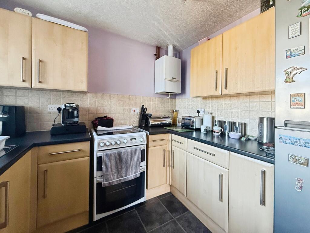 House in South Holland, Fleet - More