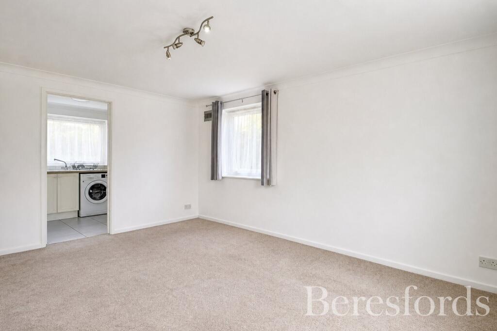 Grange Court, Wood Street, CM2 photo 4