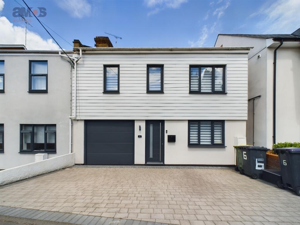 Main image of property: Aldermans Hill, Hockley, Essex