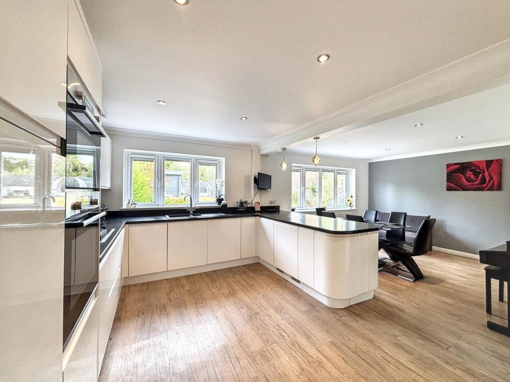 House in Tonbridge - View 4