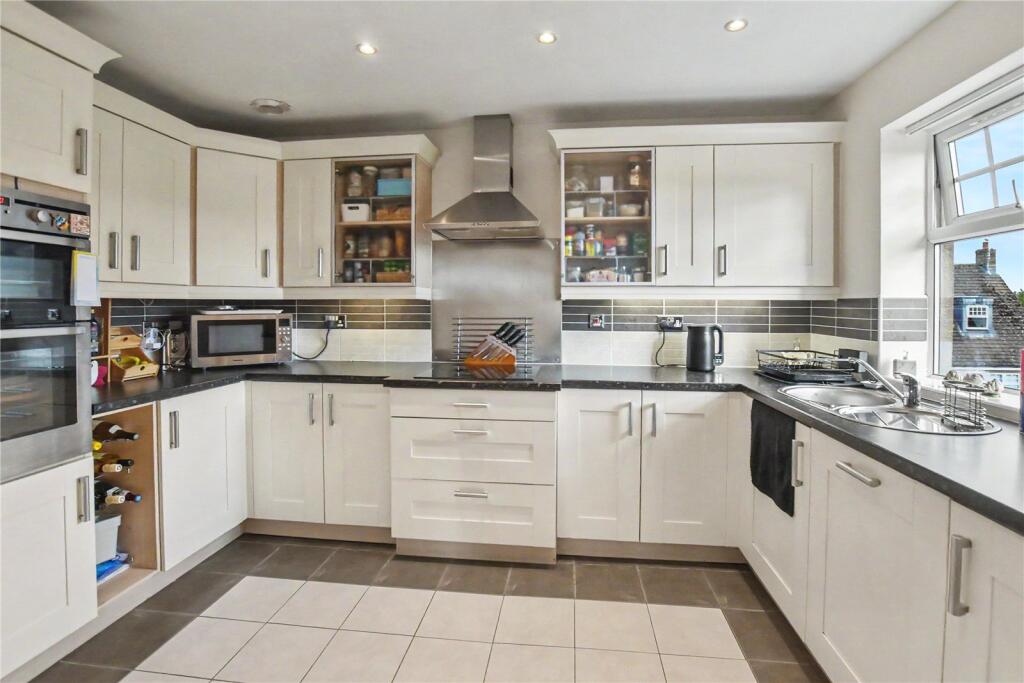 Apartment in Leeds, Tranmere Park - View 4