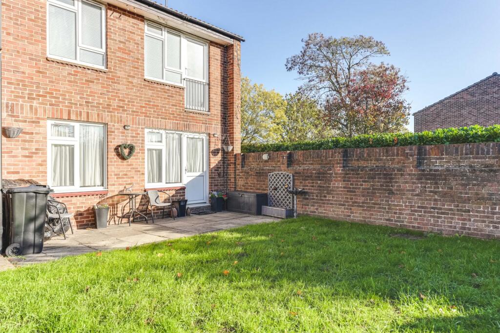 Cussons Close, West Cheshunt, EN7 photo 2