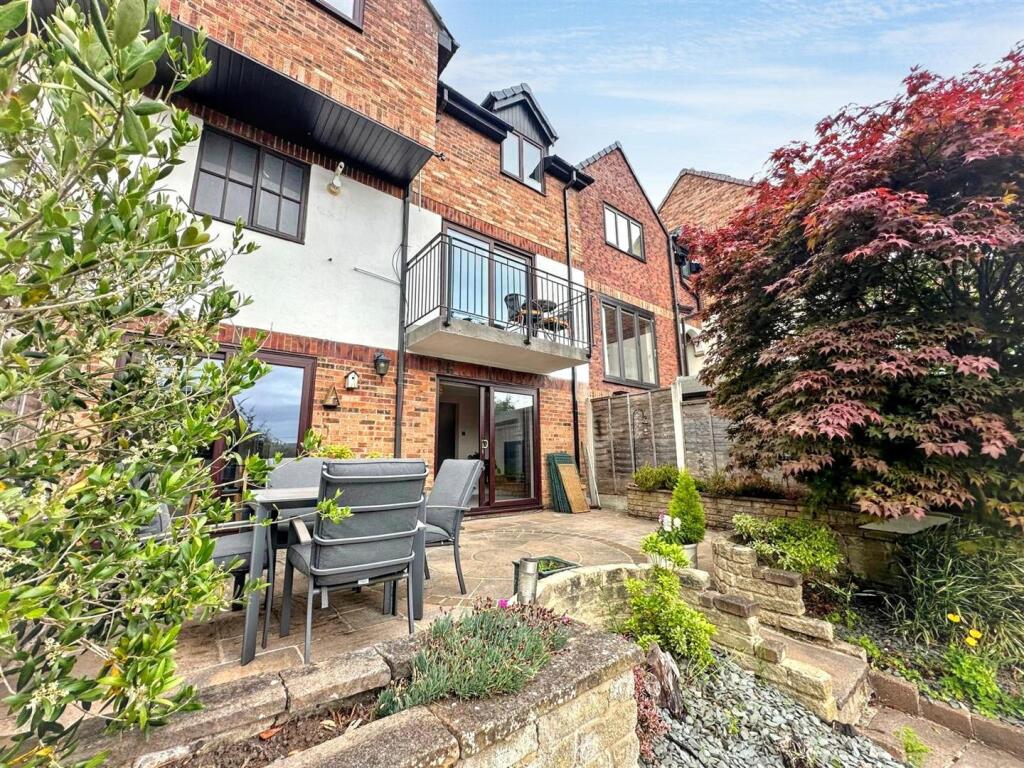 Main image of property: Washburn Court, Silsden