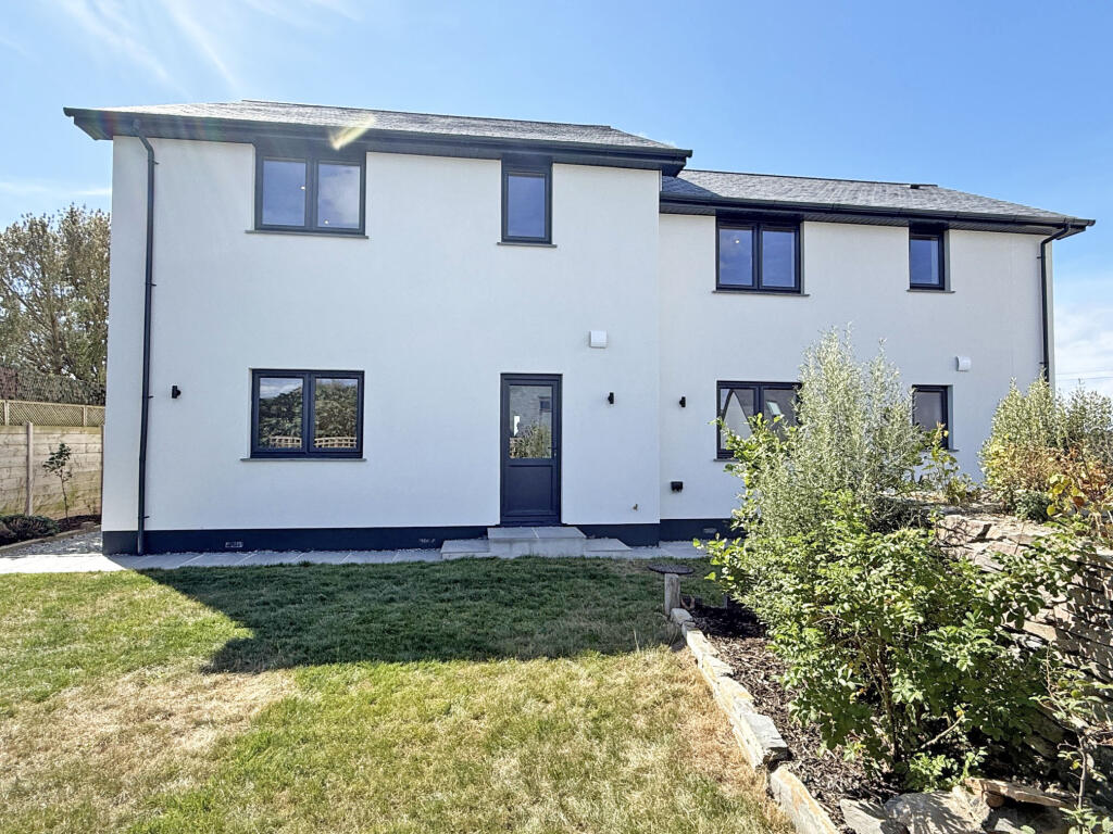 House in Tintagel, Tregatta - View 5