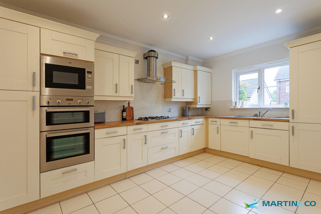 House in Kilmarnock, South Ayrshire - View 5