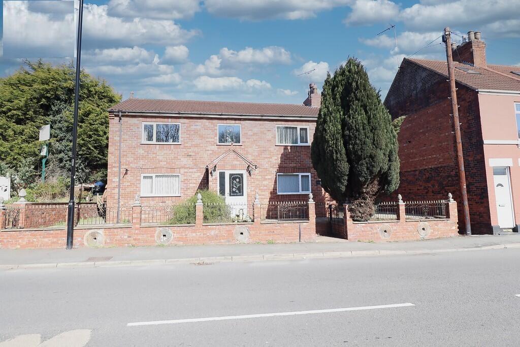 3-bed detached on Tollbar Cottage, Doncaster Road, Mexborough, South Yorkshire S64 0JD, £135,000