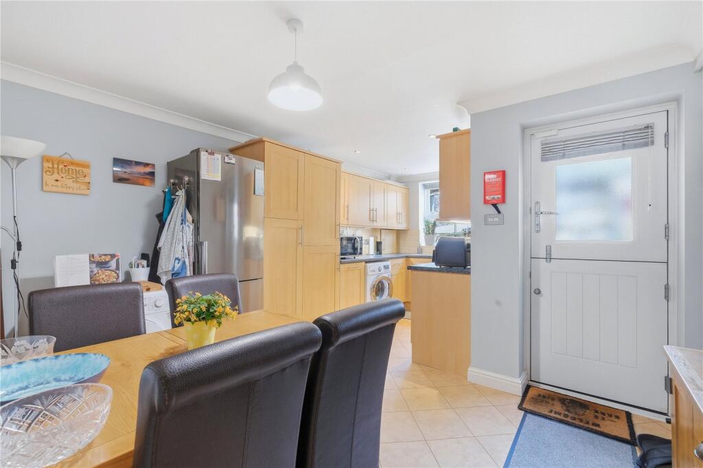Manchester Road, Barnoldswick, Lancashire, BB18 photo 3