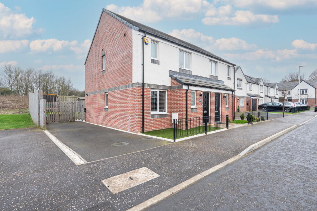 Main image of property: Rosslyn Crescent , Kirkcaldy , KY1 2BN