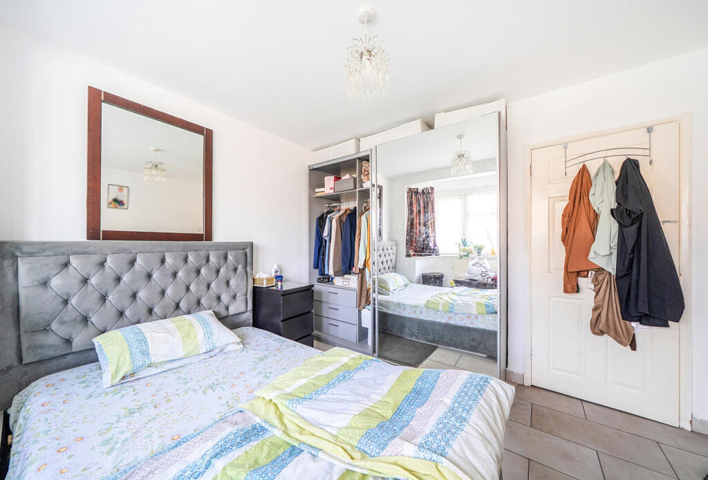 Apartment in London, Morden - View 5