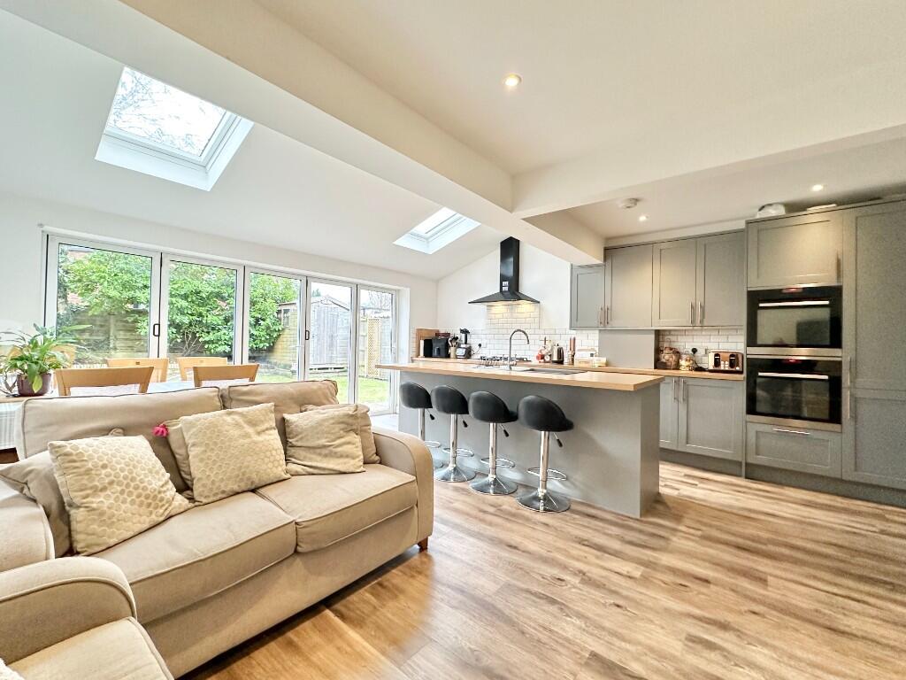 Grosvenor Road, Sale, Greater Manchester, M33 photo 3