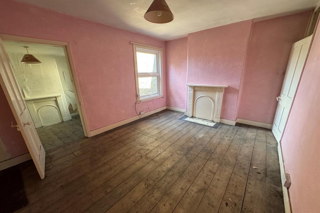 House in Canterbury - View 4