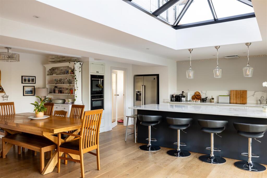 House in Reigate and Banstead, Surrey - View 5