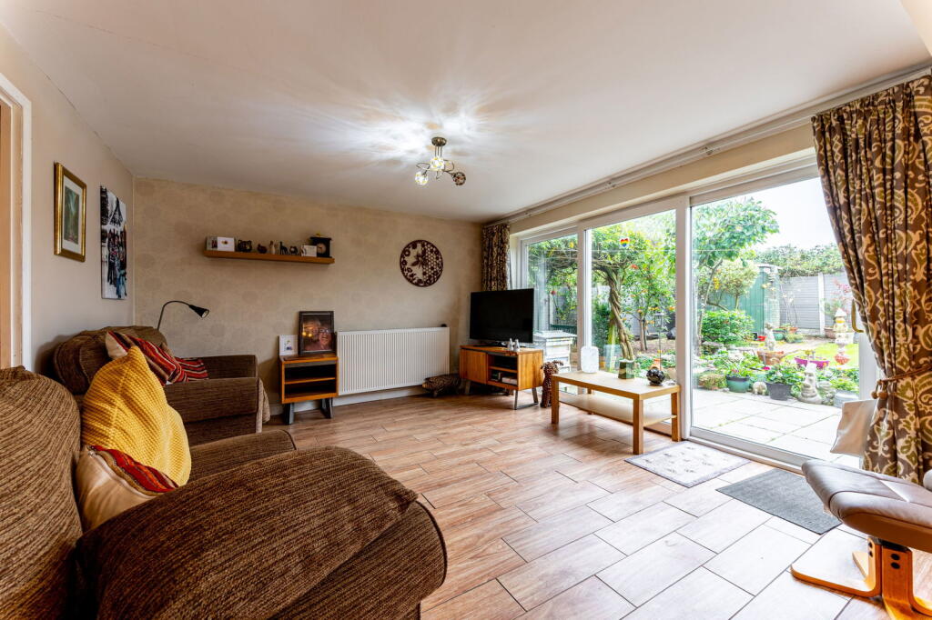 Vernons Place, Wolverhampton, Shareshill, WV10 7NA photo 4