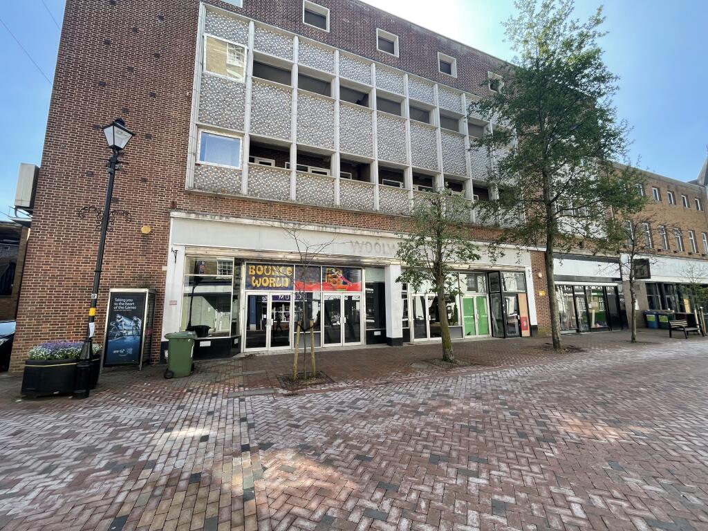 Main image of property: 30, High Street, Rugby