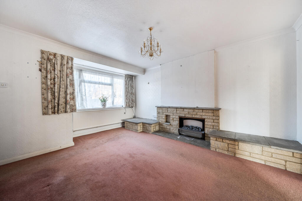 Nythe Road, Stratton St Margaret, Swindon, SN3 photo 4