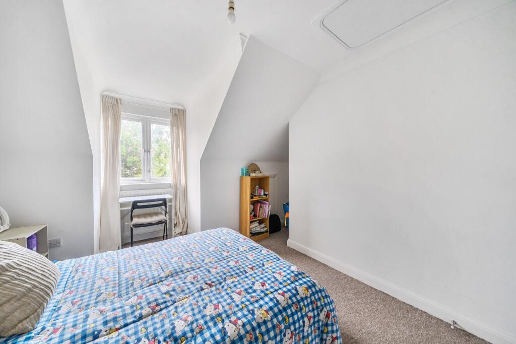 House in London - View 3
