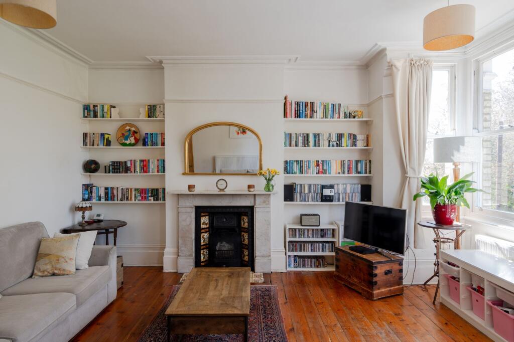 Apartment in London - View 2