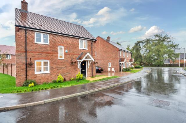 Main image of property: Popes Place, Greenham, Thatcham, RG19