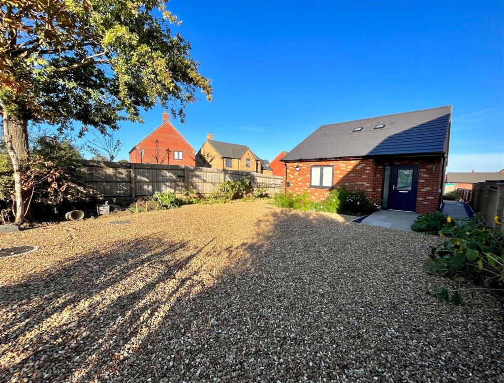 Main image of property: New Road, Clifton