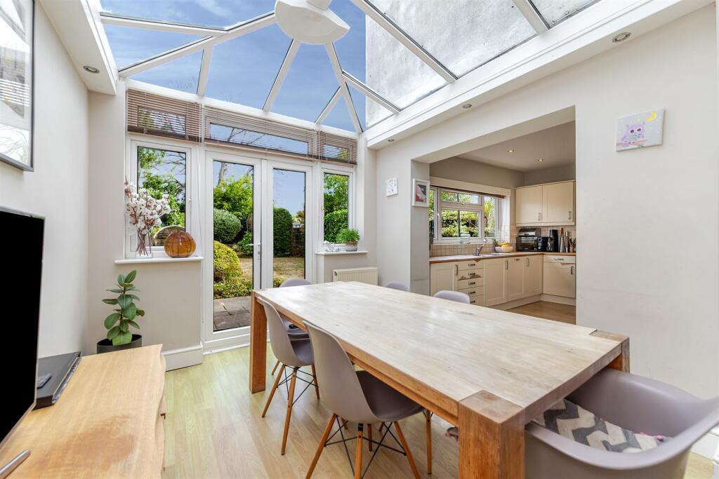 House in St Albans - View 5