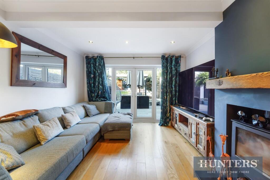 House in Epsom and Ewell, Cuddington, Stoneleigh - View 3