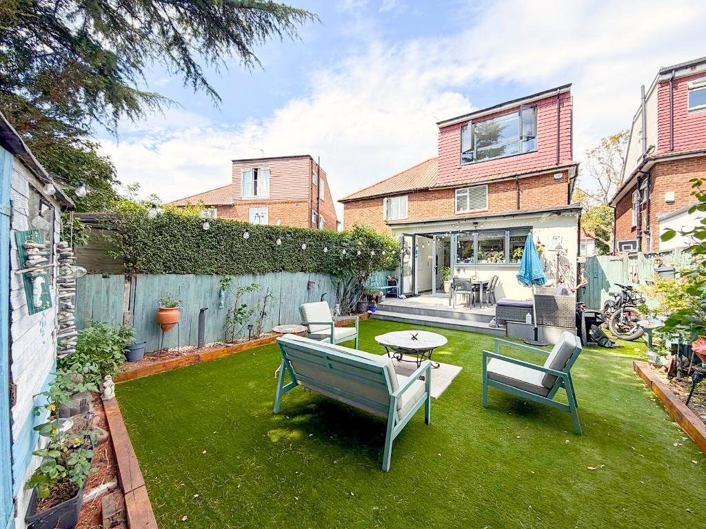 Main image of property: Grampian Gardens, London, NW2 1JH