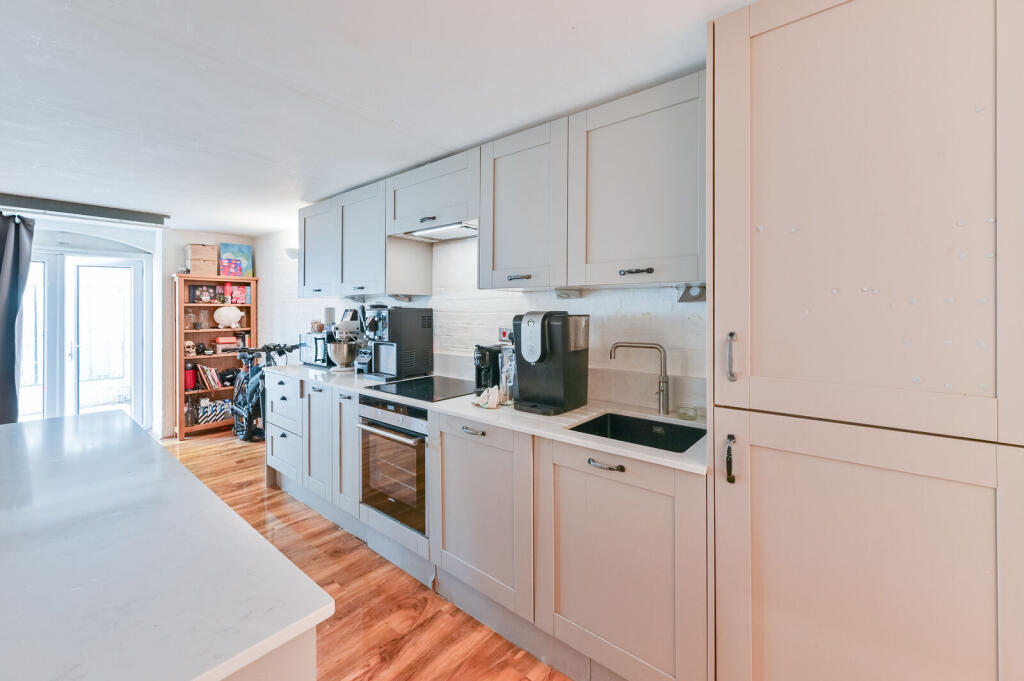 Apartment in London, South Bermondsey, Peckham - View 2