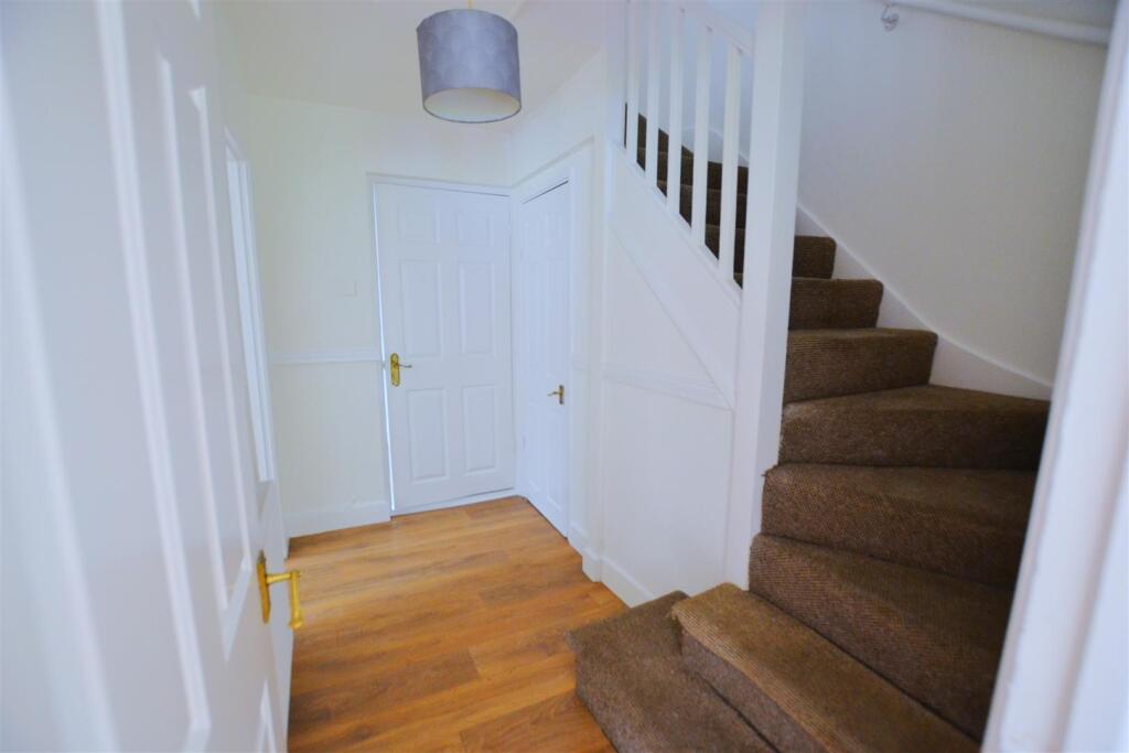 House in Hatfield, Hilltop - More