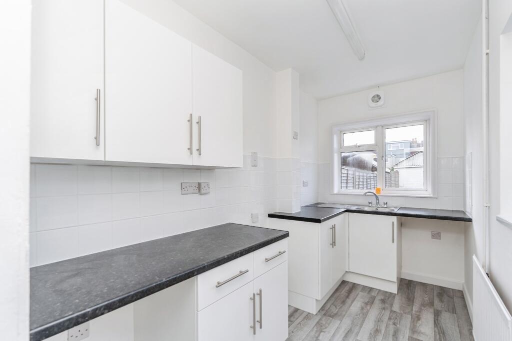 House in Southampton - View 4
