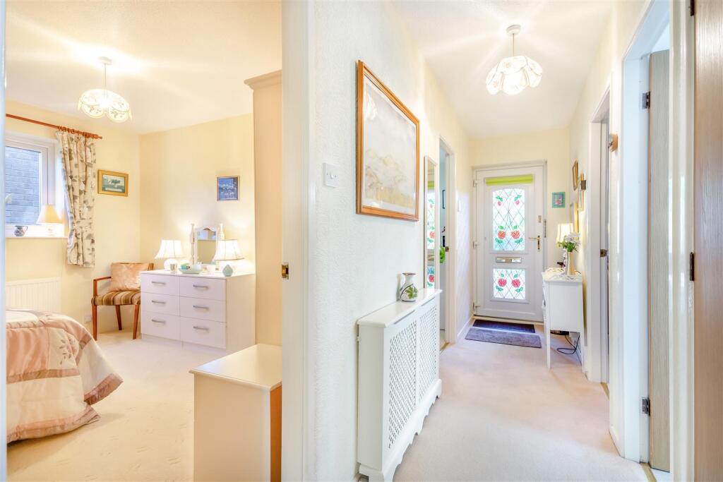 House in Mansfield, Nottinghamshire - More
