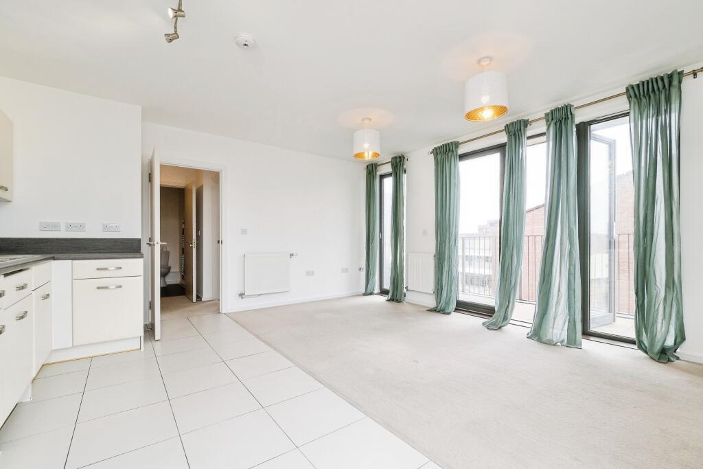 Apartment in London - View 4