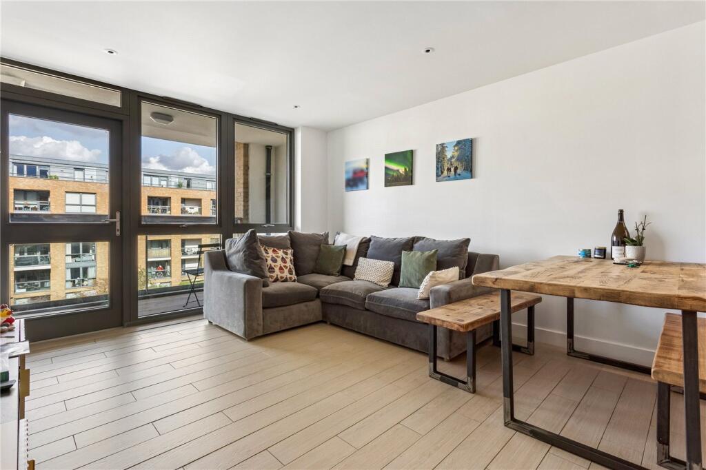 Apartment in London - View 2